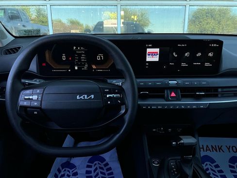 Used 2025 Kia K4 LXS image 13