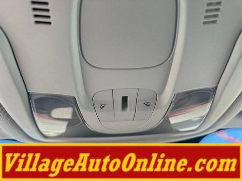 Used 2015 Jeep Renegade Trailhawk w/ Popular Equipment Group AWD/4WD image 17
