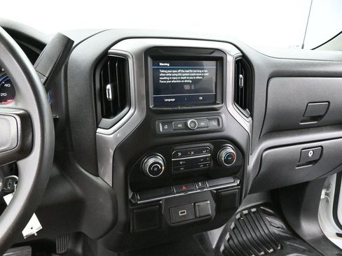 Used 2019 Chevrolet Silverado 1500 W/T w/ Trailering Package AWD/4WD image 17
