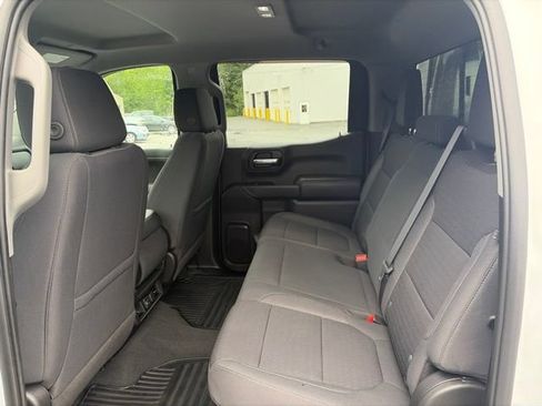 Used 2022 Chevrolet Silverado 1500 LT AWD/4WD image 29