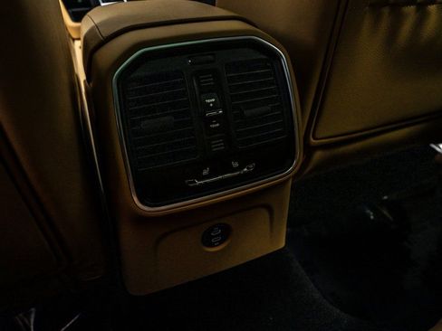 New 2026 Porsche Macan image 28