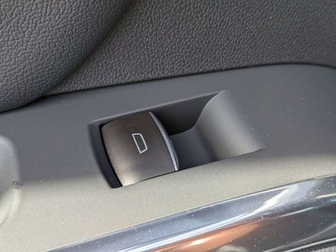 New 2026 Chevrolet Traverse RS FWD image 28
