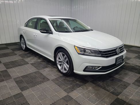 Used 2018 Volkswagen Passat 2.0T SE image 13