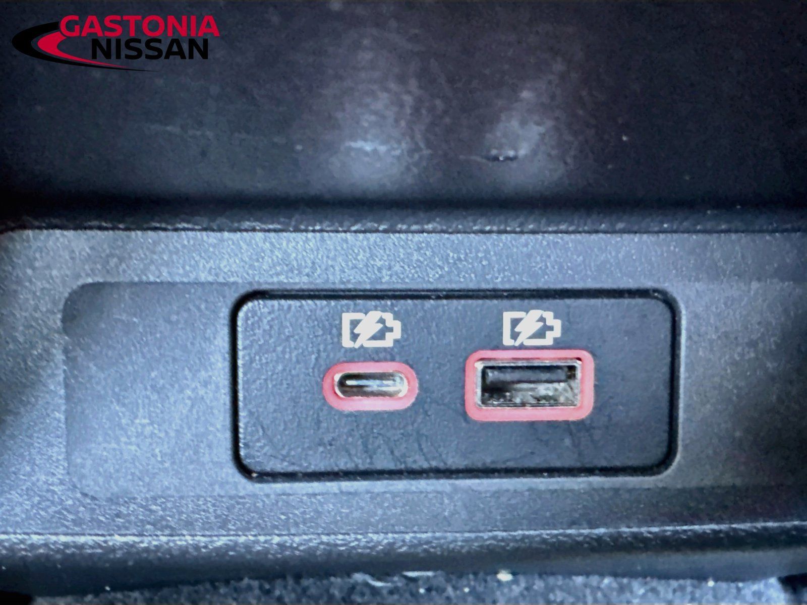 Used 2025 Nissan Altima 2.5 SV FWD image 31