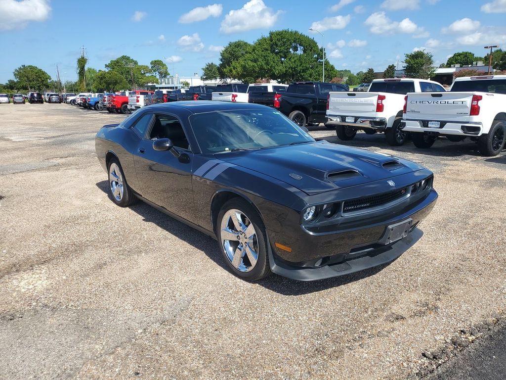 Used 2009 Dodge Challenger R/T RWD image 16