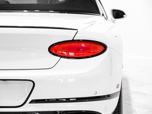 Used 2020 Bentley Continental GT image 53