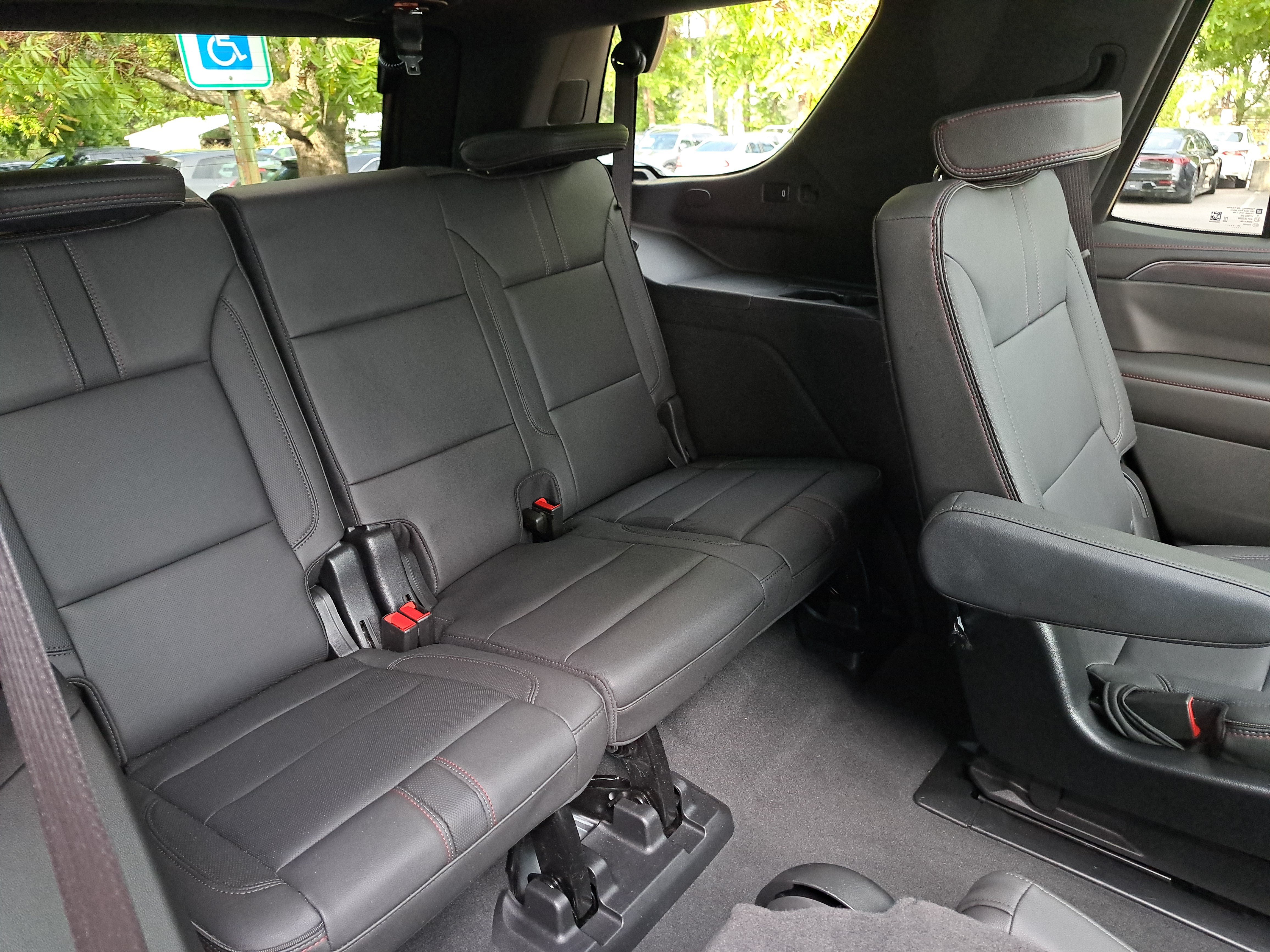 Used 2024 Chevrolet Tahoe RST w/ Luxury Package AWD/4WD image 13