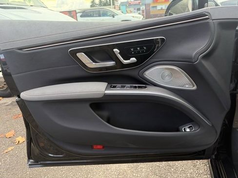 Used 2022 Mercedes-Benz EQS 450+ Sedan image 18