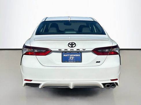 Used 2023 Toyota Camry SE image 6