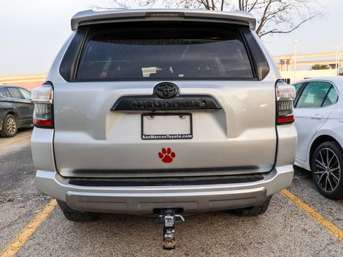 Used 2019 Toyota 4Runner TRD Off-Road image 8