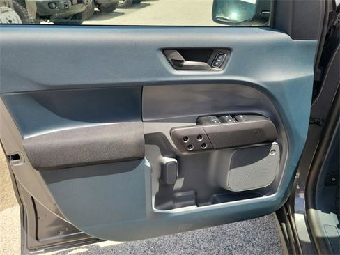 New 2025 Ford Maverick XL image 14