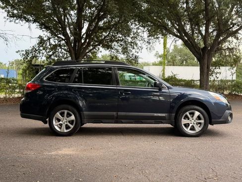 Used 2014 Subaru Outback 2.5i Limited AWD/4WD image 4