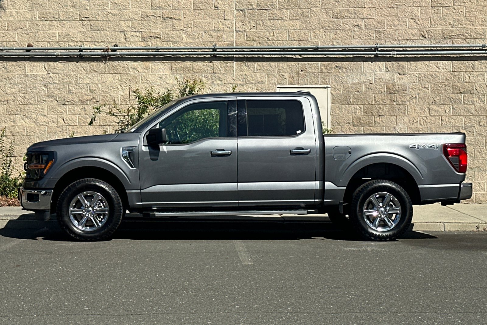 Used 2025 Ford F150 XLT w/ Equipment Group 301A Standard AWD/4WD image 6