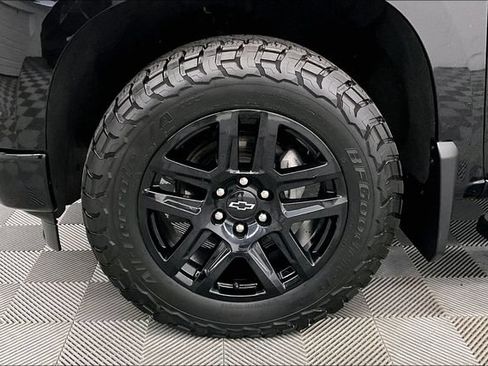 Used 2024 Chevrolet Silverado 1500 RST AWD/4WD image 10