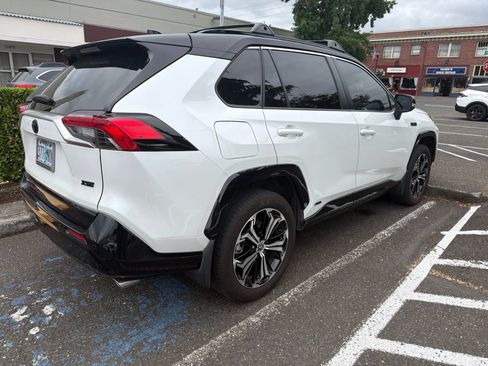 Used 2024 Toyota RAV4 XSE w/ Premium Package AWD/4WD image 3