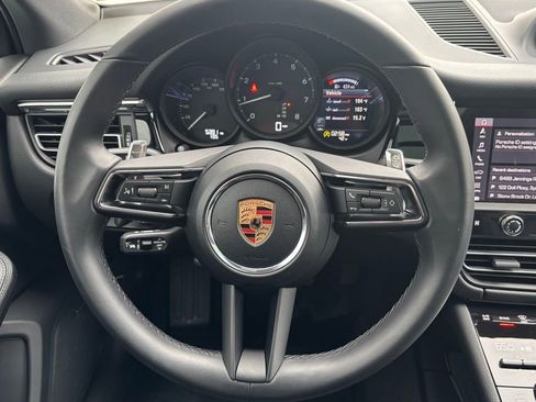 Certified 2026 Porsche Macan AWD/4WD image 8