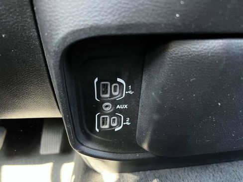 Certified 2023 RAM 1500 Laramie image 25