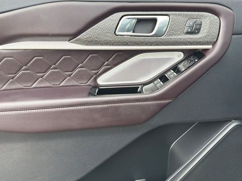 Certified 2025 Ford Explorer Platinum w/ LUX Leather Package image 12