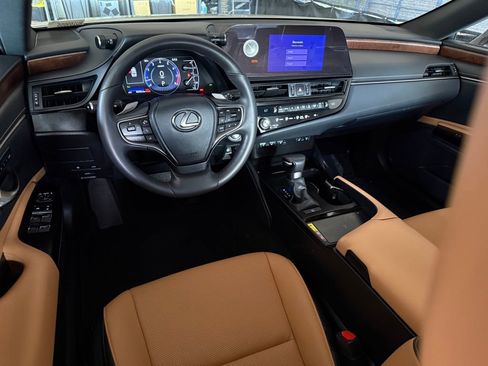 Certified 2024 Lexus ES 350 w/ Premium Package FWD image 13