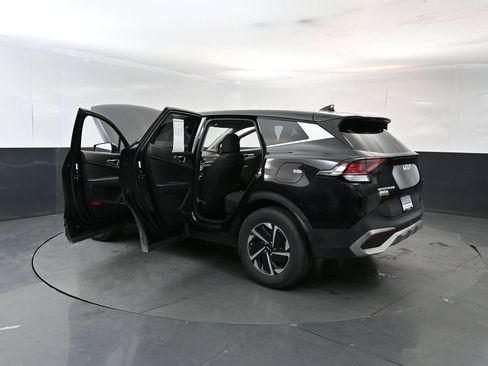 Certified 2025 Kia Sportage LX AWD/4WD image 28