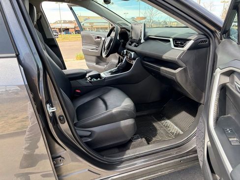 Used 2022 Toyota RAV4 XLE Premium AWD/4WD image 22