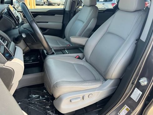 Used 2023 Honda Odyssey Touring image 16