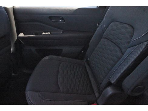 Certified 2025 Nissan Pathfinder SV w/ SV Premium Package FWD image 14
