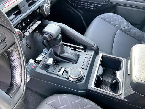 Used 2026 Toyota Tacoma SR5 AWD/4WD image 7