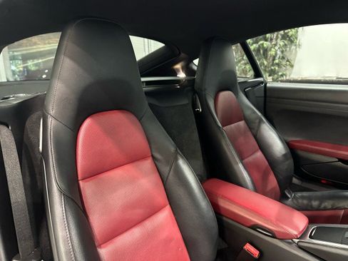 Used 2019 Porsche 718 Cayman RWD image 48