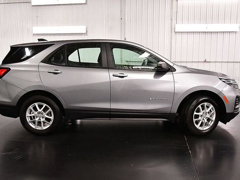 Used 2024 Chevrolet Equinox LS AWD/4WD image 8
