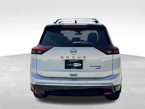 Used 2025 Nissan Rogue Platinum w/ Platinum Premium Package AWD/4WD image 8
