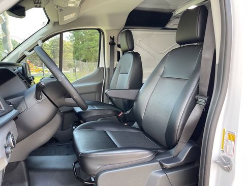 Certified 2024 Ford Transit 150 Low Roof image 19