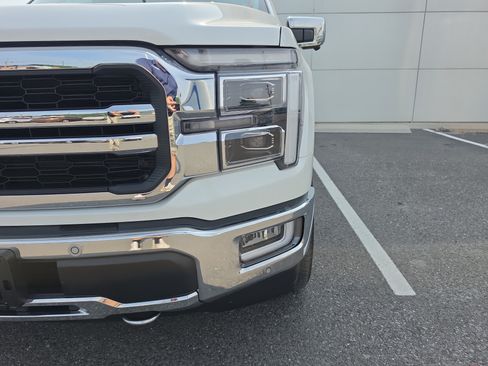 Used 2024 Ford F150 Lariat AWD/4WD image 10