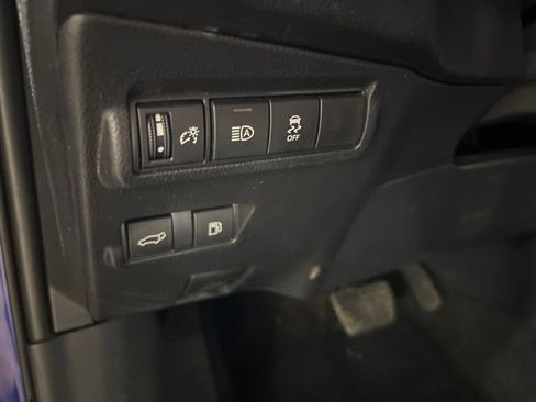 Used 2024 Toyota Corolla Cross AWD Hybrid w/ Convenience Package image 13