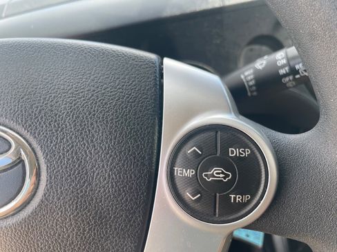 Used 2015 Toyota Prius C One image 16