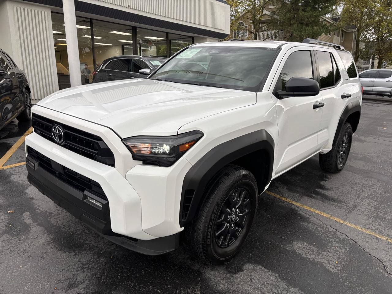 Used 2025 Toyota 4Runner SR5 AWD/4WD image 15
