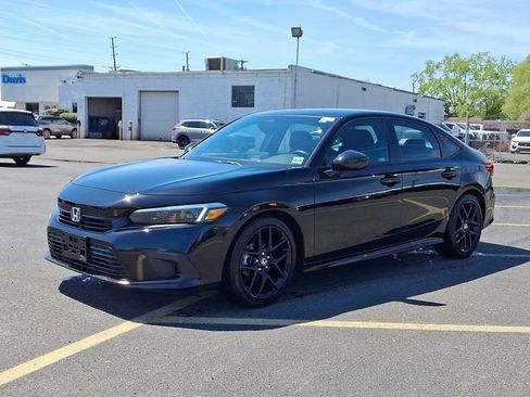 Used 2024 Honda Civic Sport image 3