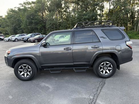 Used 2023 Toyota 4Runner TRD Off-Road Premium w/ Off Road Premium Plus Package AWD/4WD image 8