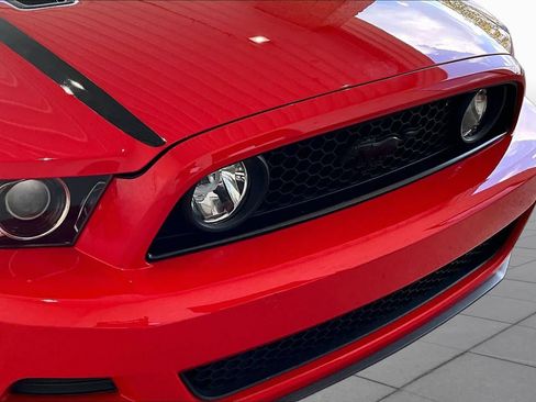 Used 2013 Ford Mustang GT Premium w/ Security Pkg RWD image 25