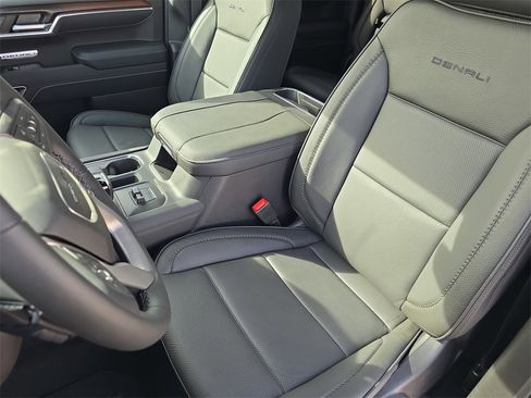 New 2026 GMC Sierra 1500 Denali w/ Denali Reserve Package image 15