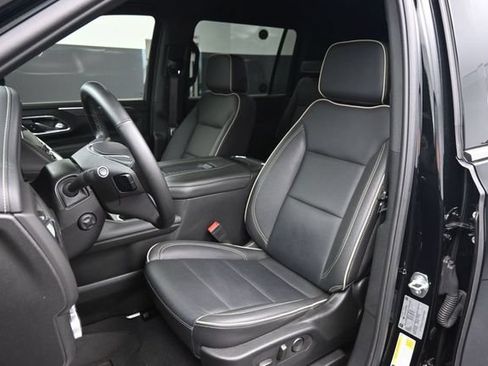 Used 2024 GMC Yukon XL SLT w/ SLT Luxury Package AWD/4WD image 20