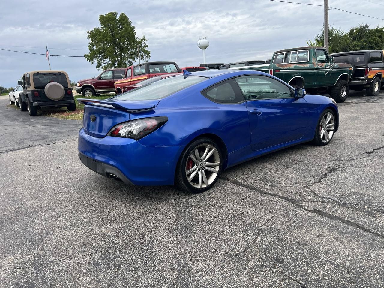 Used 2011 Hyundai Genesis 3.8 RWD image 4