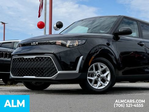 Used 2025 Kia Soul LX w/ LX Technology Package FWD image 18