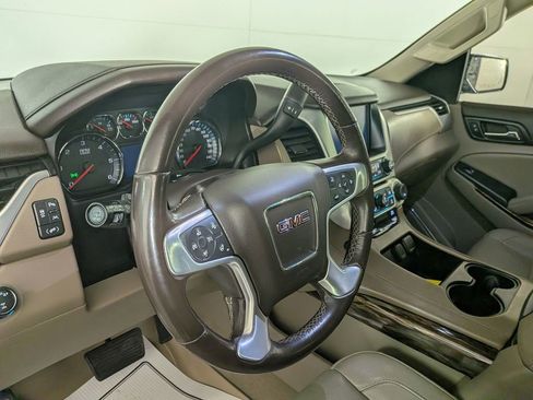 Used 2019 GMC Yukon XL SLT w/ Open Road Package image 20