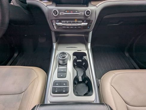 Used 2020 Ford Explorer Limited image 20