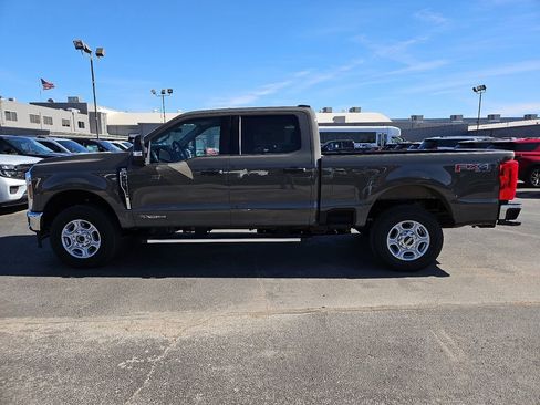 New 2026 Ford F250 XLT w/ FX4 Off-Road Package image 7
