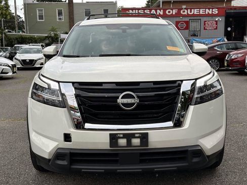Used 2024 Nissan Pathfinder SV AWD/4WD image 8