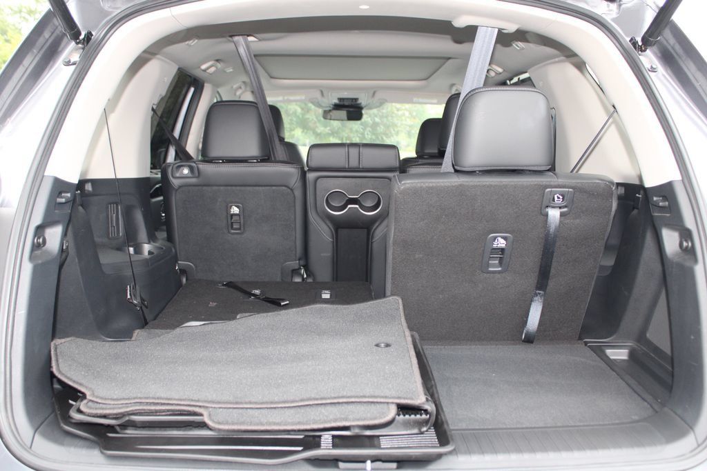Certified 2025 Honda Pilot Touring image 39