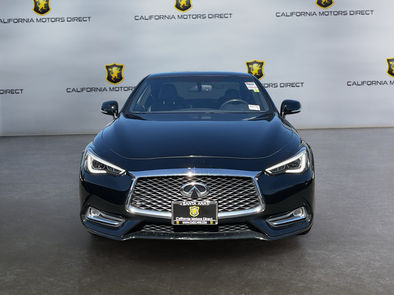 Used 2017 INFINITI Q60 3.0t w/ Premium Plus Package 3.0T RWD image 2