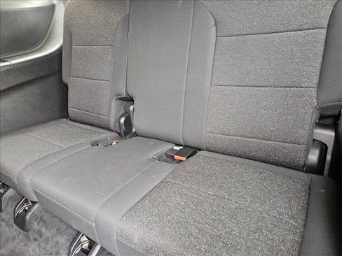 Used 2025 Chevrolet Traverse LT image 20